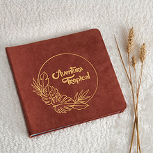 Cargar imagen en el visor de la galería, Álbum de fotos personalizado para bebé "Aventura Tropical"
