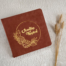 Cargar imagen en el visor de la galería, Álbum de fotos personalizado para bebé "Aventura Tropical"