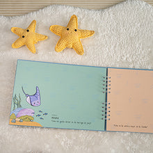 Cargar imagen en el visor de la galería, Álbum de fotos personalizado bebé "COMO PEZ EN EL AGUA" en Espiral
